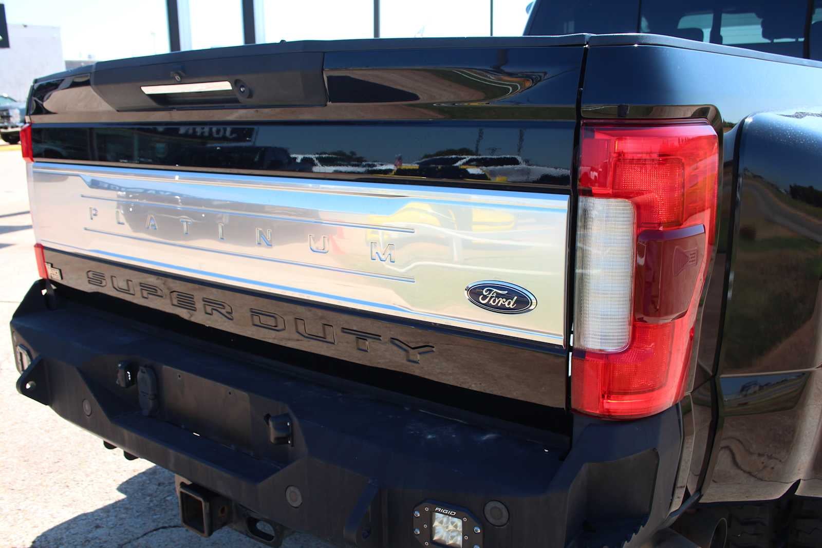 2018 Ford Super Duty F-350 DRW Pickup Platinum
