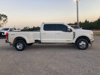 2023 Ford Super Duty F-350 DRW Pickup LARIAT